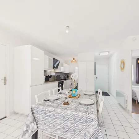 Hébergement de vacances Maison 4 Pers Jardin&terrasse Proche *